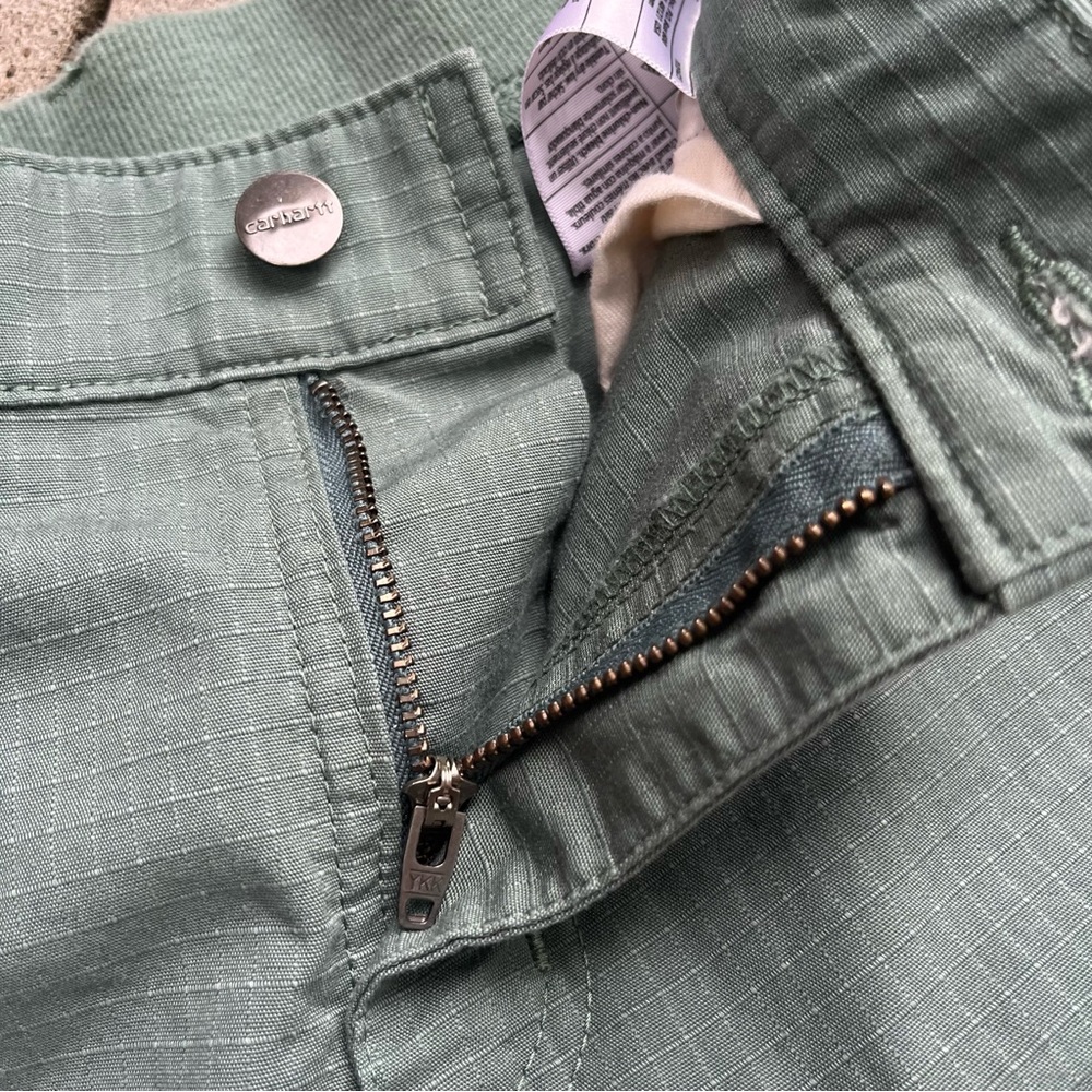 Carhartt Green Work Shorts Women 12 33x9”‎ Roll Tab BS213-W Force Rip Stop - Picture 9 of 12